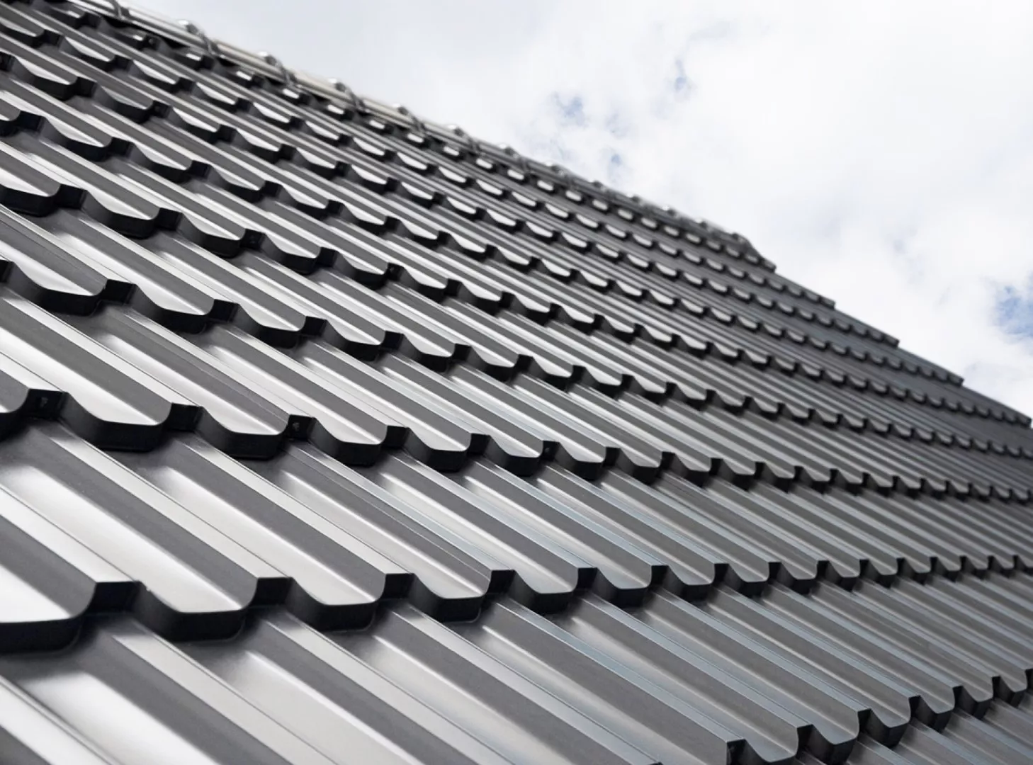 Металлочерепица Трамонтана-ML PURETAN 0.5 мм RR 32 Темно-коричневый купить в краснодаре