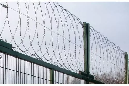 Плоский барьер безопасности из армированной колючей ленты: бухта 500мм витков в п.м. 4,4 ГОСТ 3282-74 (10м) GL купить в краснодаре