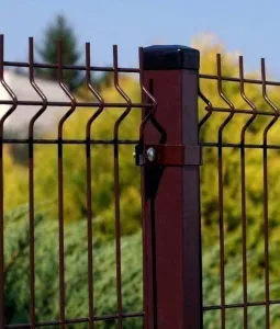 Купить забор от отечественных производителей в интернет-магазине ТД Кровельный по низким ценам с доставкой по Краснодару и области. 