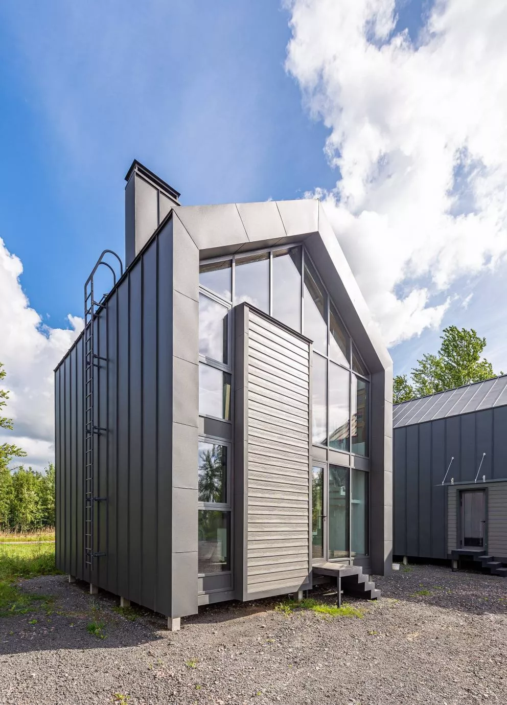 Фальц двойной стоячий Grand Line 0,45 Drap ST с пленкой на замках RAL 7024 мокрый асфальт купить в краснодаре