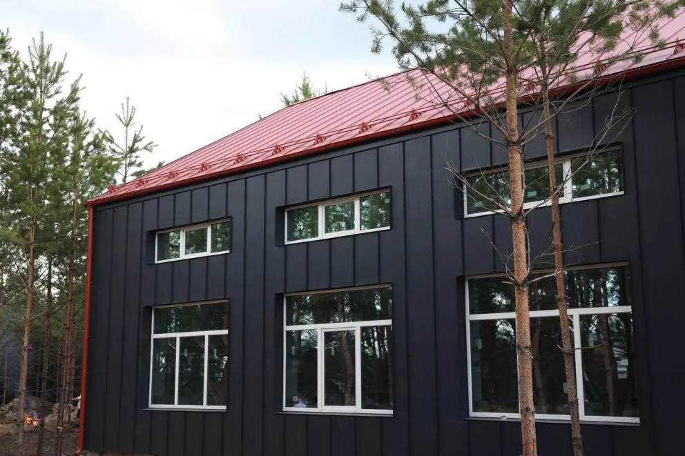 Фальц двойной стоячий Grand Line 0,45 Drap ST с пленкой на замках RAL 8004 терракота купить в краснодаре