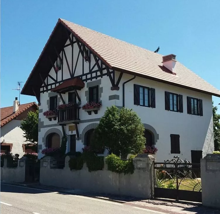 Керамическая черепица La Escandella Innova, Red klinker купить в краснодаре