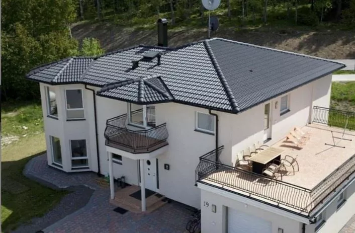 Пультовая черепица Kriastak. Цементно-песчаная. Classic Графит купить в краснодаре