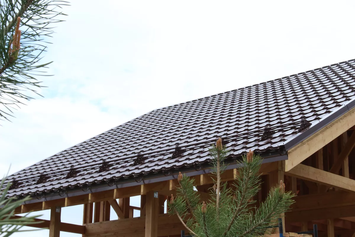 Металлочерепица GL Квинта плюс 3D (Kvinta Plus 3D) 0,5 Atlas RAL 8017 шоколад купить в краснодаре