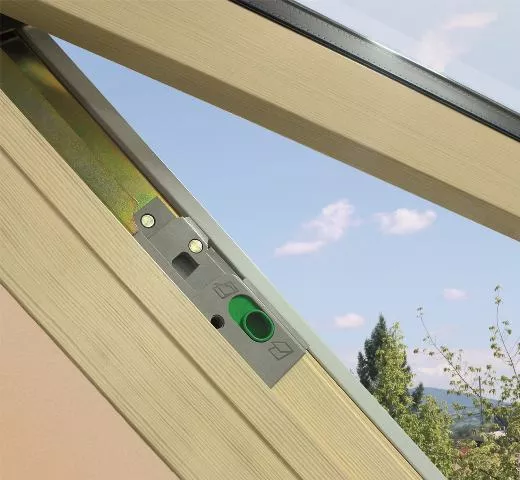 Мансардное окно Fakro (Факро) с комби-открыванием FPP-V Max U3 preSelect 94х118 см купить в краснодаре