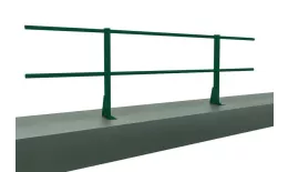 Ограждение кровельное для парапета на плоскую кровлю RAL 6005 (2,0х0,6м). Цена: 2463 руб. Артикул: 44347