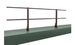 Ограждение кровельное для парапета на плоскую кровлю RAL 8017(2,0х0,9м). Цена: 2811 руб. Артикул: 44353