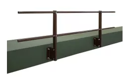 Ограждение кровельное для парапета с боковым креплением RAL 8017 (2,0х0,6м). Цена: 2463 руб. Артикул: 44365