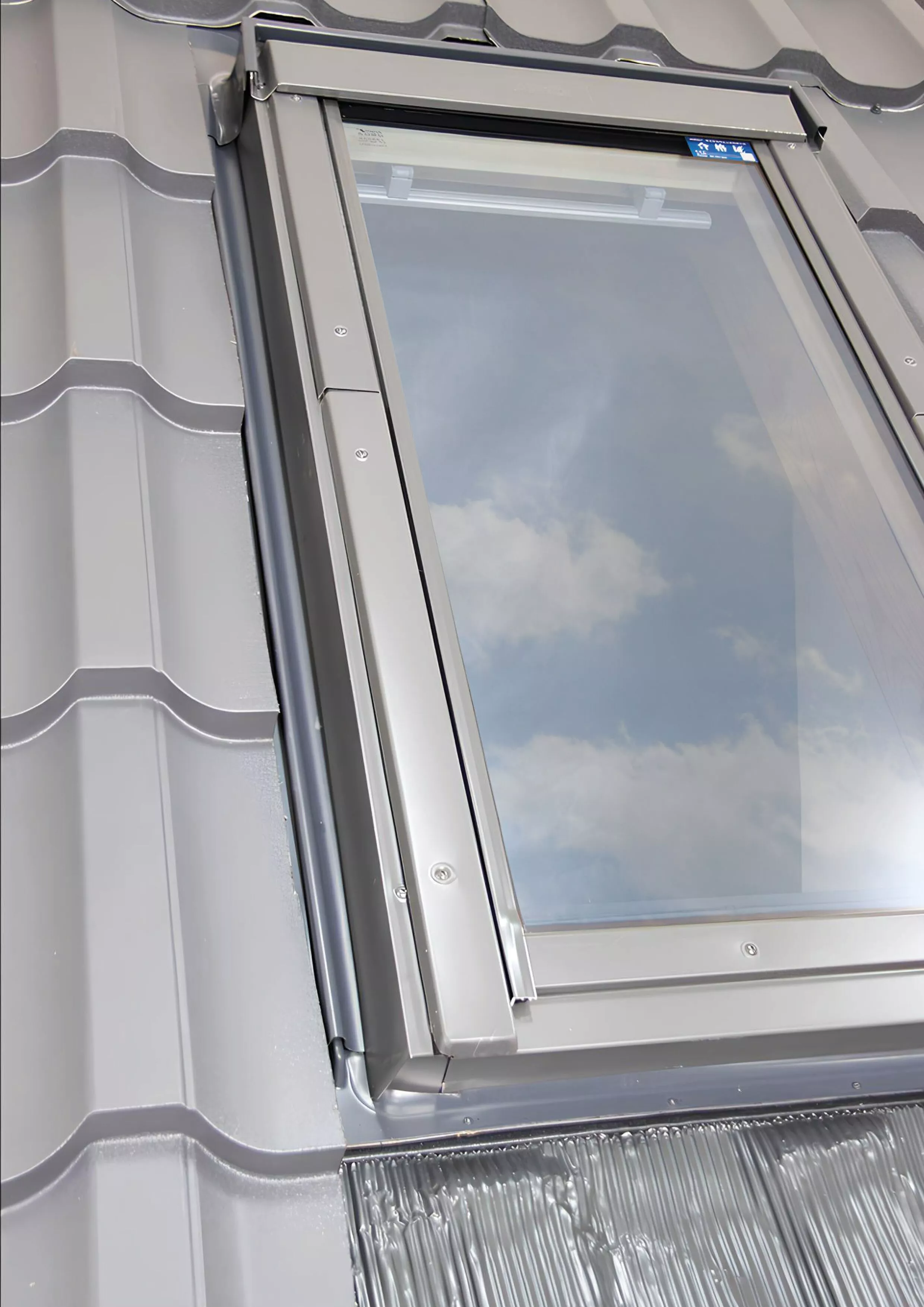 Оклад EZV-RU (проф. кровля) 78х160см Fakro купить в краснодаре