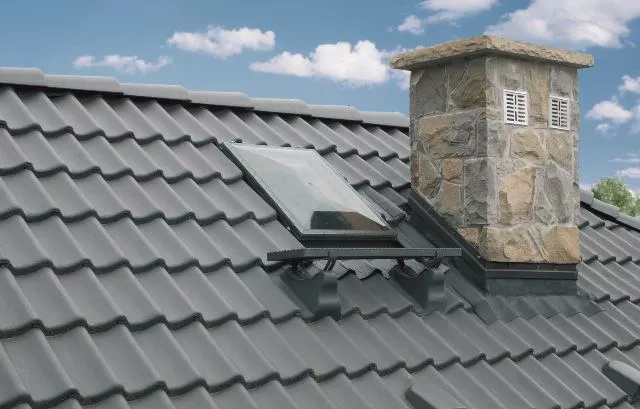 Окно-люк с окладом для нежилых чердаков Fakro (Факро) WSZ 86х86 см купить в краснодаре