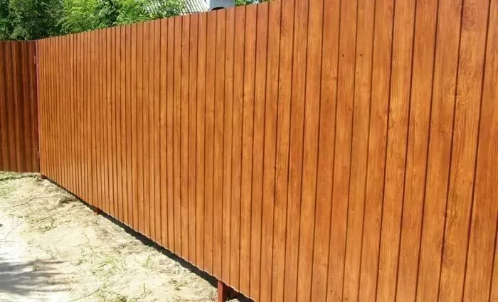 Забор из профнастила С8 под дерево купить в краснодаре