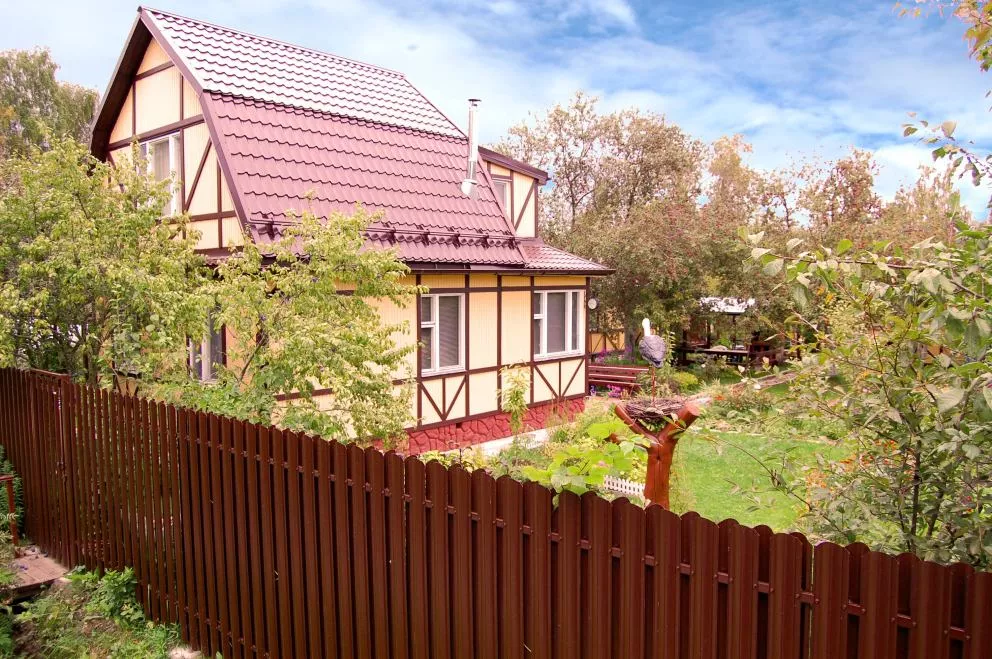 Штакетник Круглый фигурный 0,4 PE-Double RAL 8017 шоколад купить в краснодаре