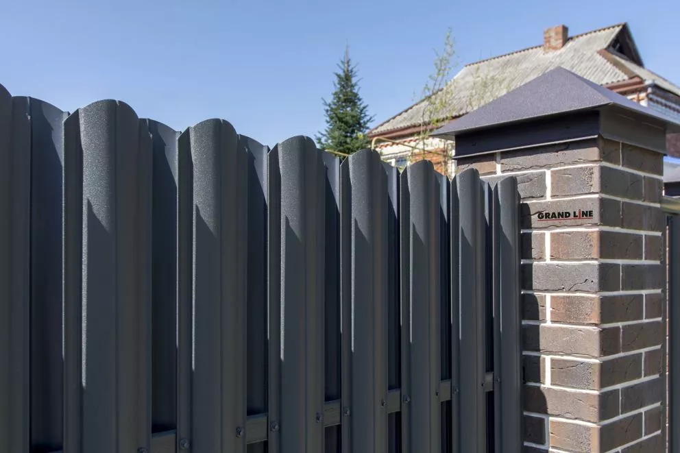 Штакетник Круглый фигурный 0,45 Drap RAL 7024 мокрый асфальт купить в краснодаре