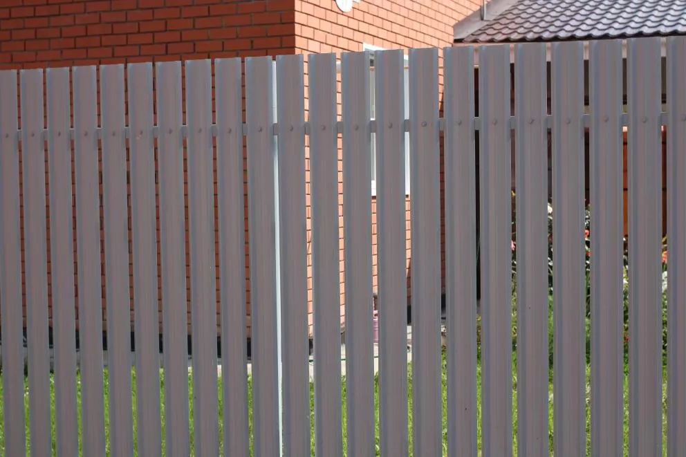 Штакетник М-образный В с прямым резом 0,45 PE-Double RAL 7024 мокрый асфальт купить в краснодаре