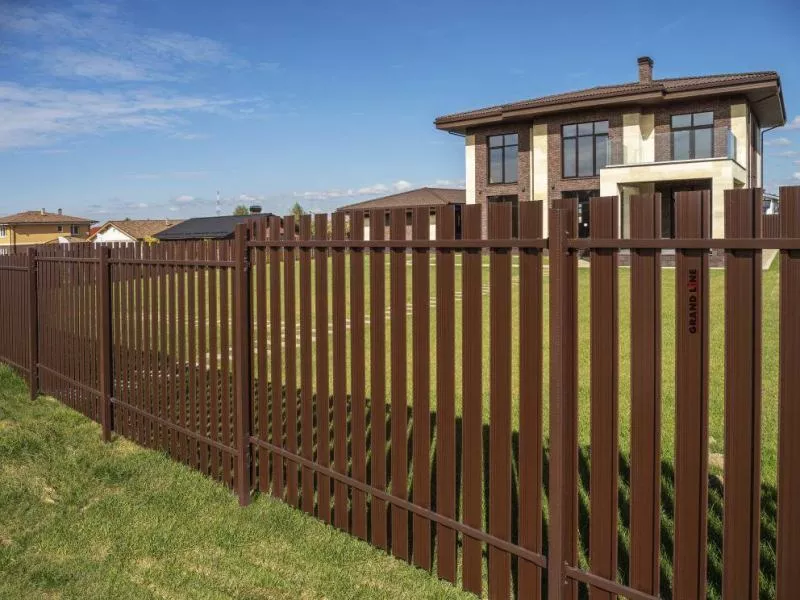 Штакетник Прямоугольный с прямым резом 0,4 PE-Matt-Double RAL 8017 шоколад купить в краснодаре