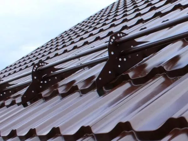 Снегозадержатель трубчатый Grand Line 1 м. RAL 3005 Красное вино купить в краснодаре