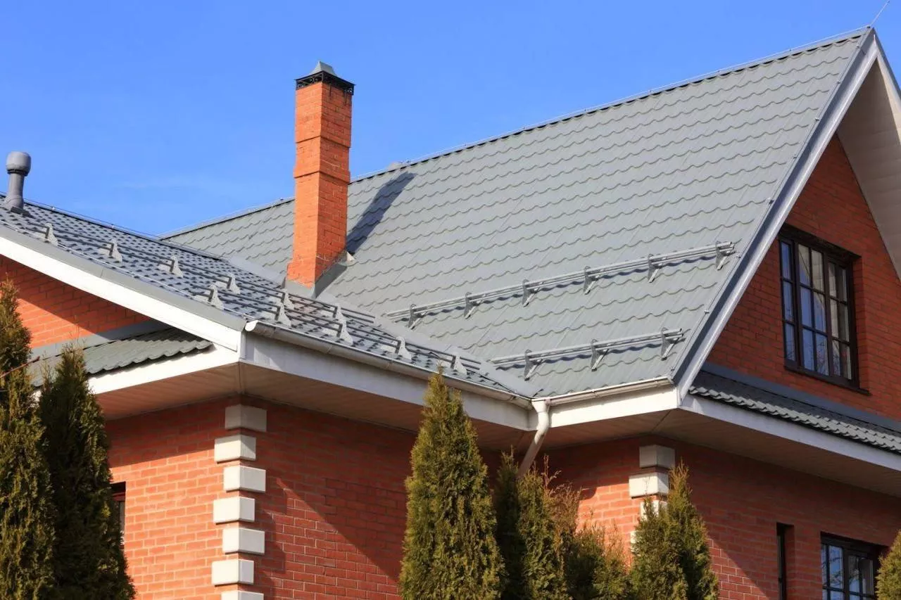 Снегозадержатель трубчатый Grand Line RAL 3009 1м купить в краснодаре