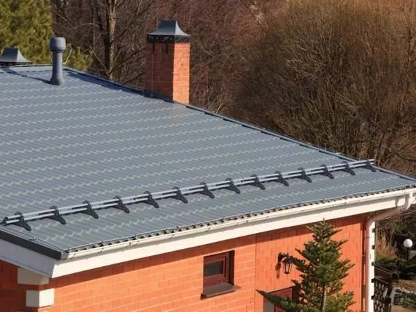 Снегозадержатель трубчатый Grand Line 3 м. RAL 9006 Бело-алюминиевый купить в краснодаре