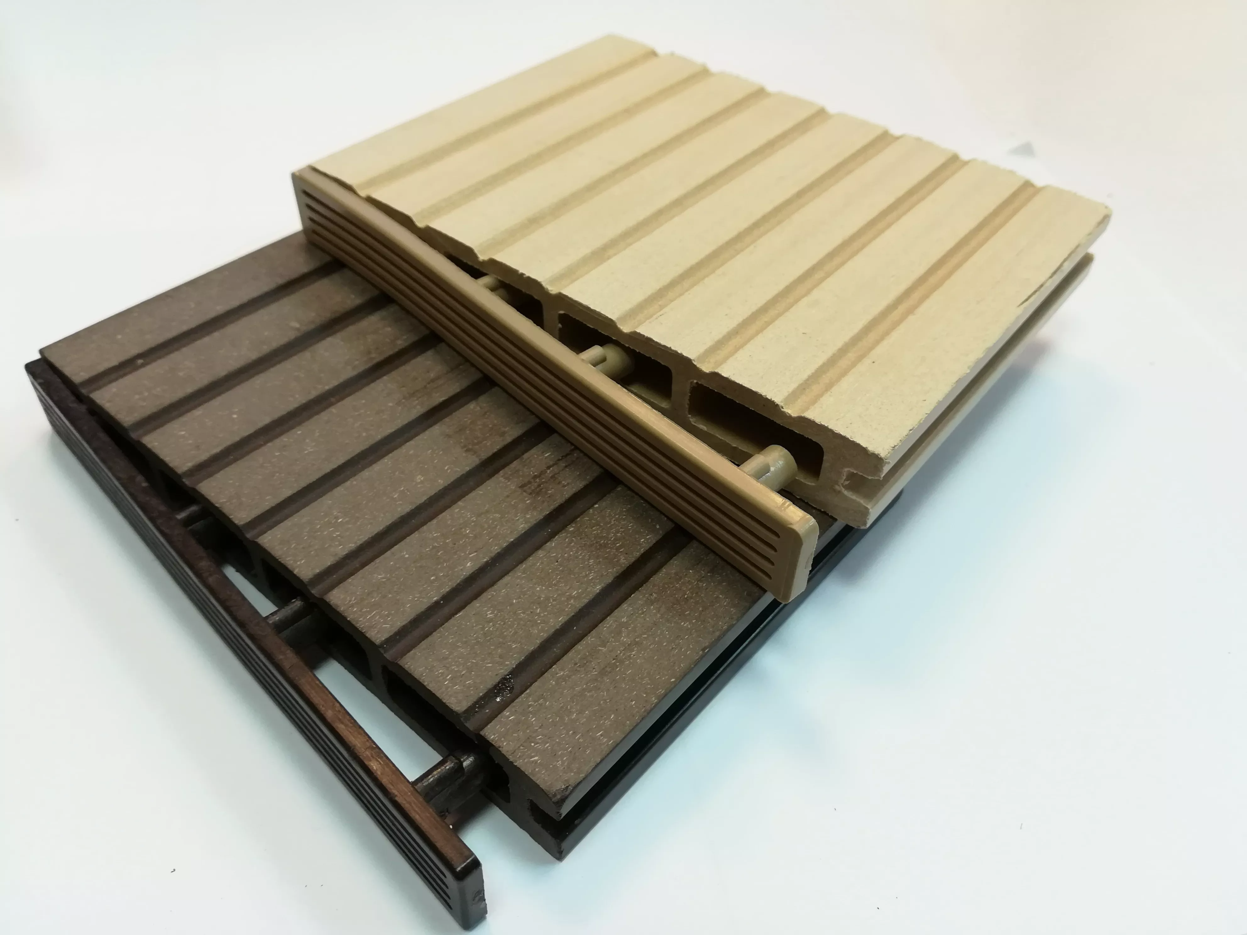 Террасная доска Slim без тиснения цвет палисандр купить в краснодаре