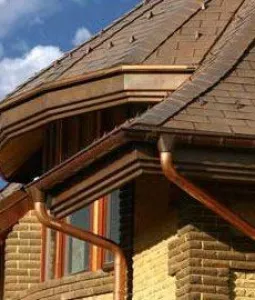 Водостоки из меди Аквасистем  по выгодной цене, купить медные водосточные системы оптом, в розницу с доставкой в Краснодаре