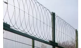 Плоский барьер безопасности из армированной колючей ленты: бухты 600/4,4 ГОСТ 7372-79 (рабочая длина бухты10м) GL купить в краснодаре