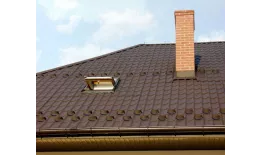 Вид на крыше 3 Снегозадержатель Aquasystem для металлической черепицы RR 32