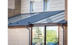 Фальц двойной стоячий Line Grand Line 0,5 Satin Matt с пленкой на замках RAL 6005 зеленый мох купить в краснодаре