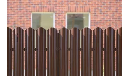 Штакетник Круглый фигурный 0,5 Satin RAL 8017 шоколад купить в краснодаре