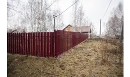 Штакетник П-образный A с прямым резом 0,4 PE RAL 3005 красное вино купить в краснодаре