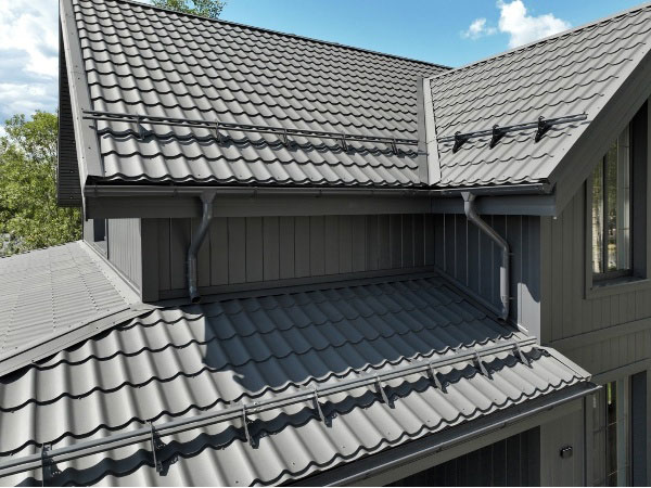 кровля с дополнительными элементами